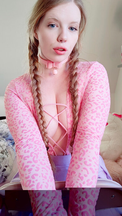 Gingerwithglasses (@gingerwithglasses), OnlyFans creator