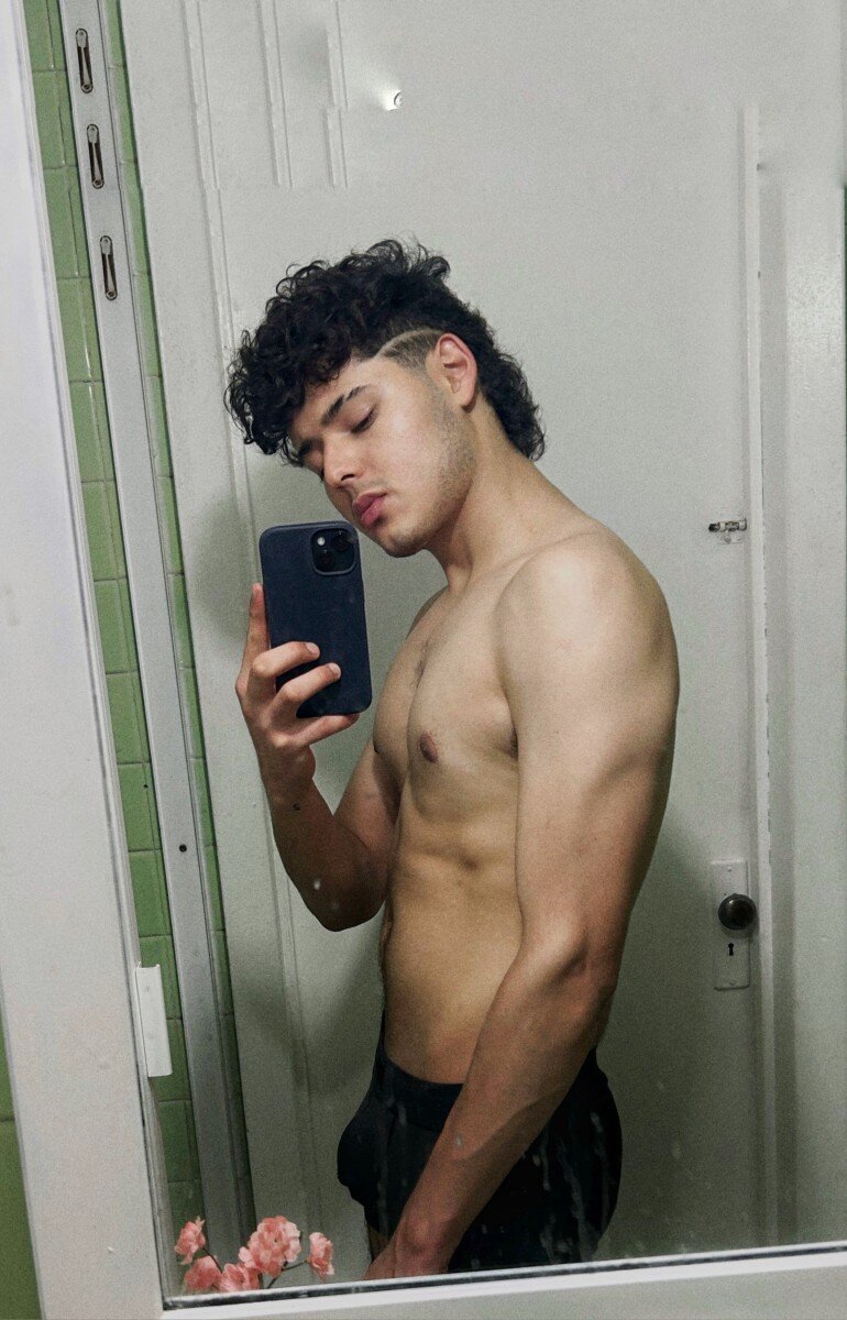 Giovszz (@giovszz), OnlyFans creator