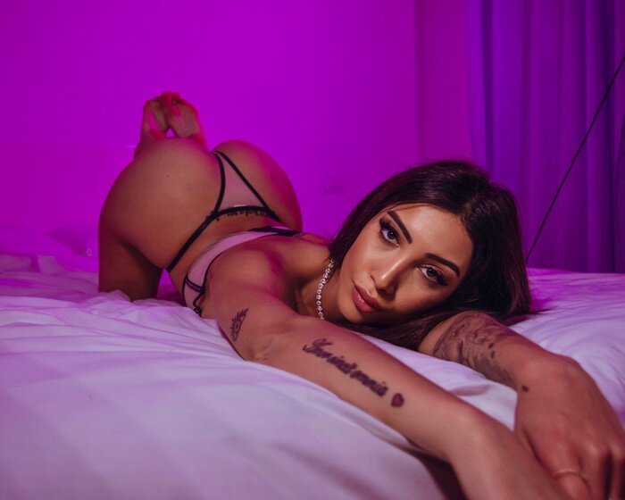 Giselle (@gisellecaetano), OnlyFans creator