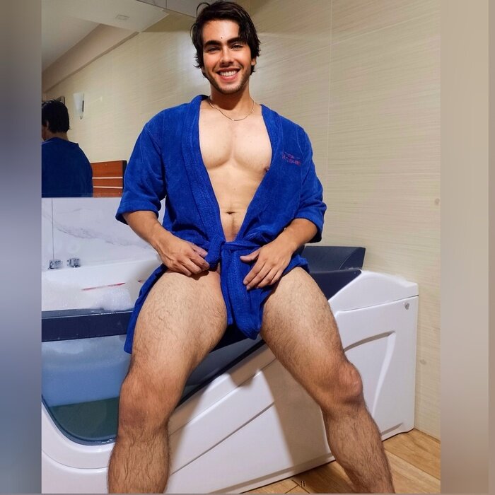 Giulianocasstelli (@giuliano_casstelli), OnlyFans creator
