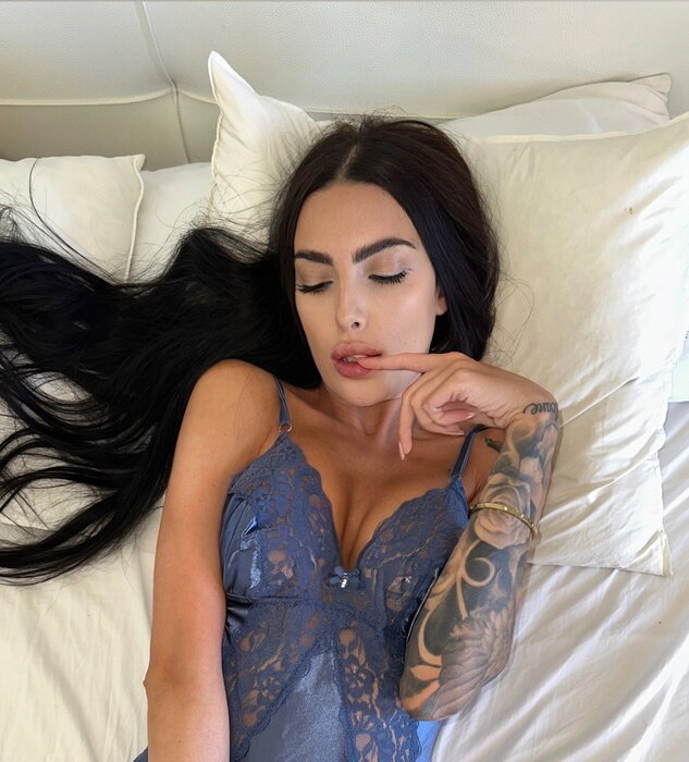 Giuliascarozza (@giuliascarozza), OnlyFans creator