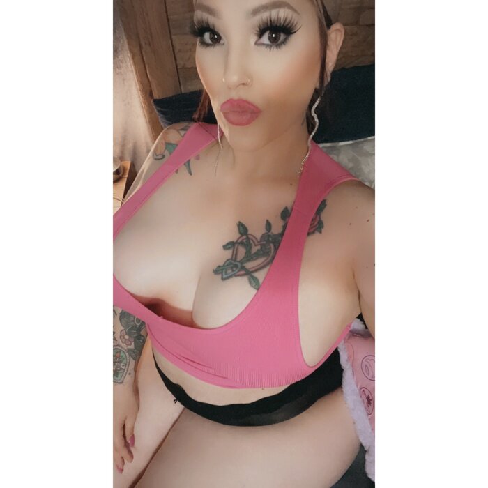 Glamorousone69 (@glamorousone_69), OnlyFans creator