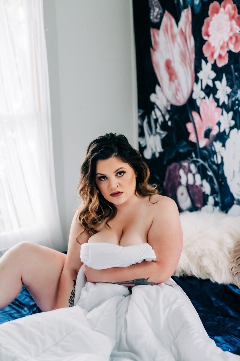 Glitterbombjessi (@glitterbombjessi), OnlyFans creator