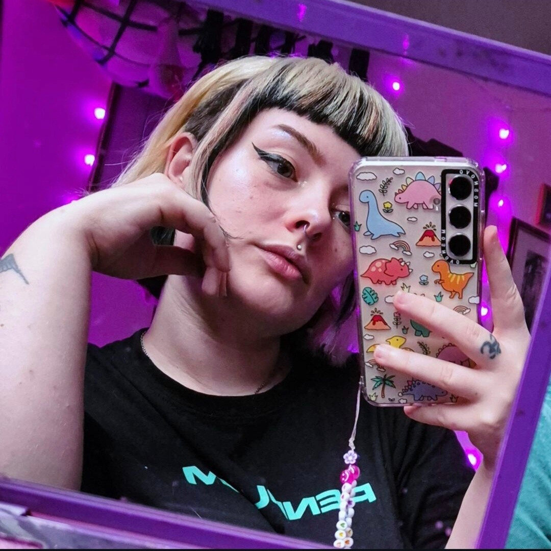 Glitterychaosx (@glitterychaos-x), OnlyFans creator
