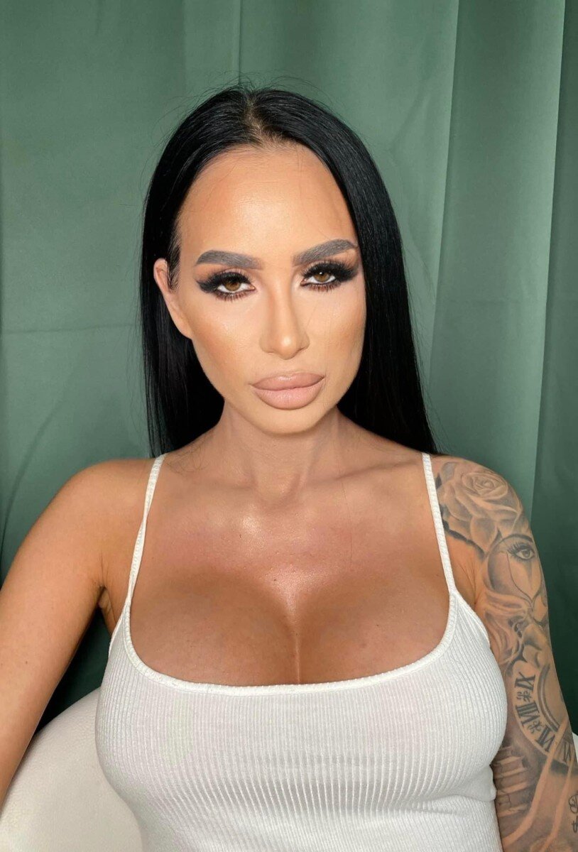 Gloriagoldfree (@gloriagoldfree), OnlyFans creator
