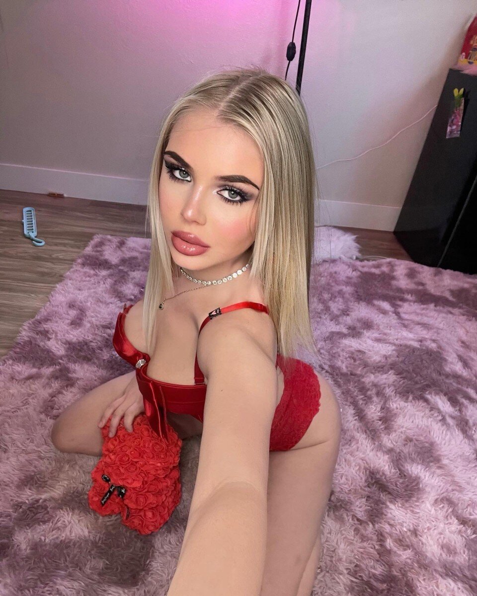 Goddesscecee (@goddesscecee), OnlyFans creator