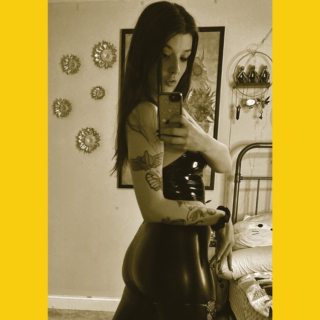Goddesseevee (@goddesseevee), OnlyFans creator