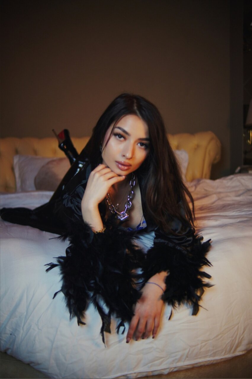 Goddessellyah4k (@goddessellyah4k), OnlyFans creator