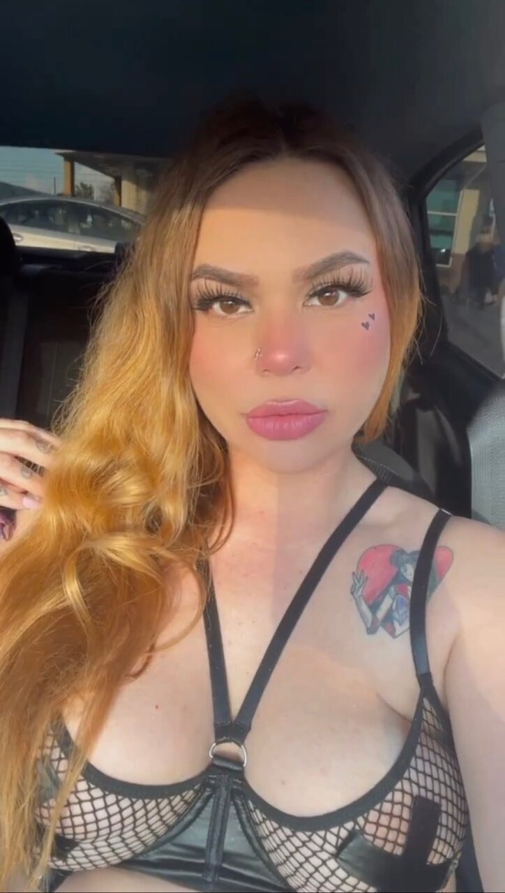 Goddessluciaxoxo (@goddessluciaxoxo), OnlyFans creator