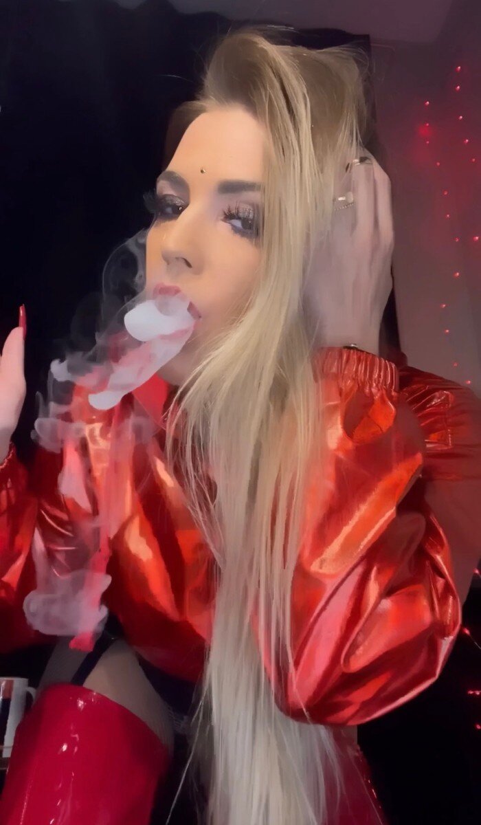 Goldengoddesssensuality (@goldengoddesssensuality), OnlyFans creator