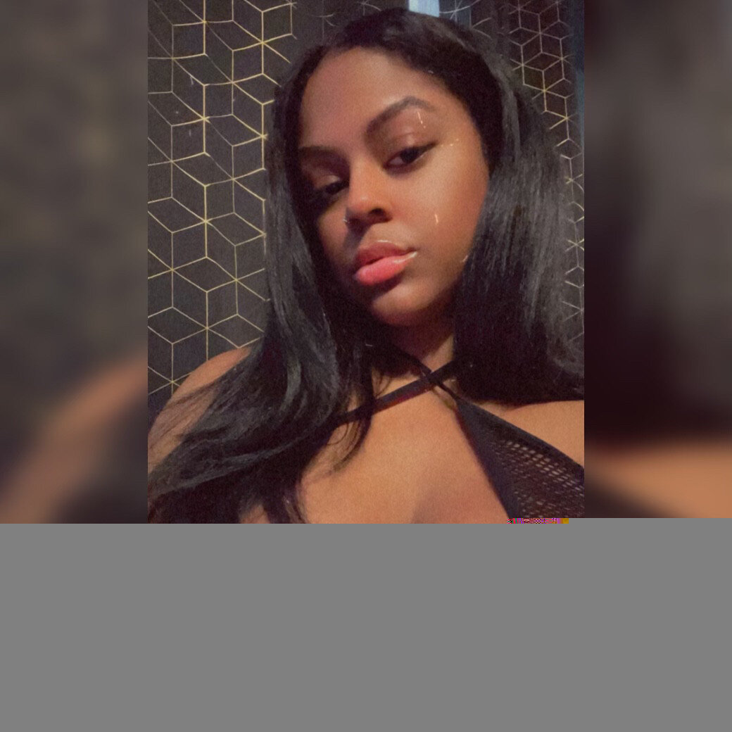 Goldenstephanie (@goldenstephanie), OnlyFans creator