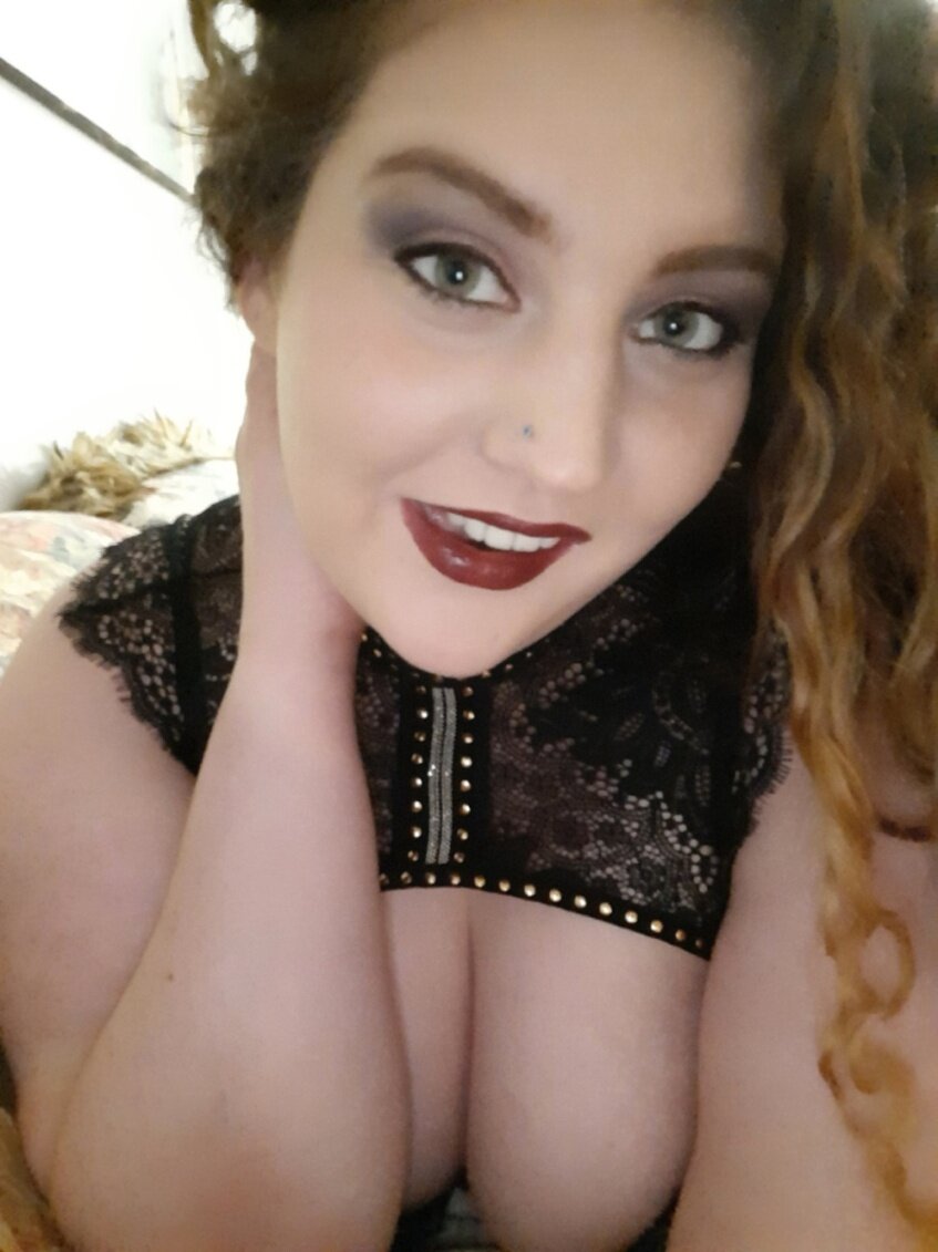 Gorgeousgreeneyes (@gorgeousgreeneyes), OnlyFans creator