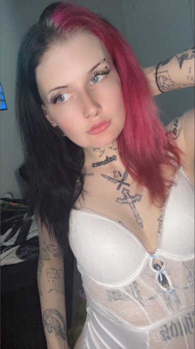 Gothfe (@gothfe), OnlyFans creator