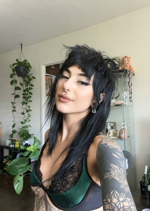 Gothhbabyy (@gothhbabyy), OnlyFans creator