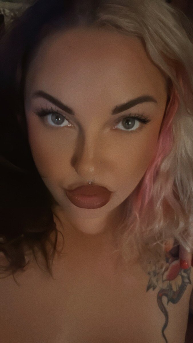 Gothprincess13 (@gothprincess13), OnlyFans creator
