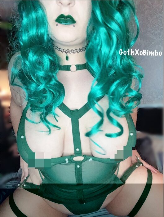 Gothxobimboo (@gothxobimboo), OnlyFans creator
