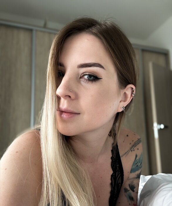 Graceblondebabe1 (@graceblondebabe1), OnlyFans creator
