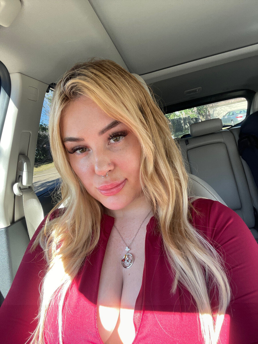Grannyswissstoots (@grannyswissstoots), OnlyFans creator
