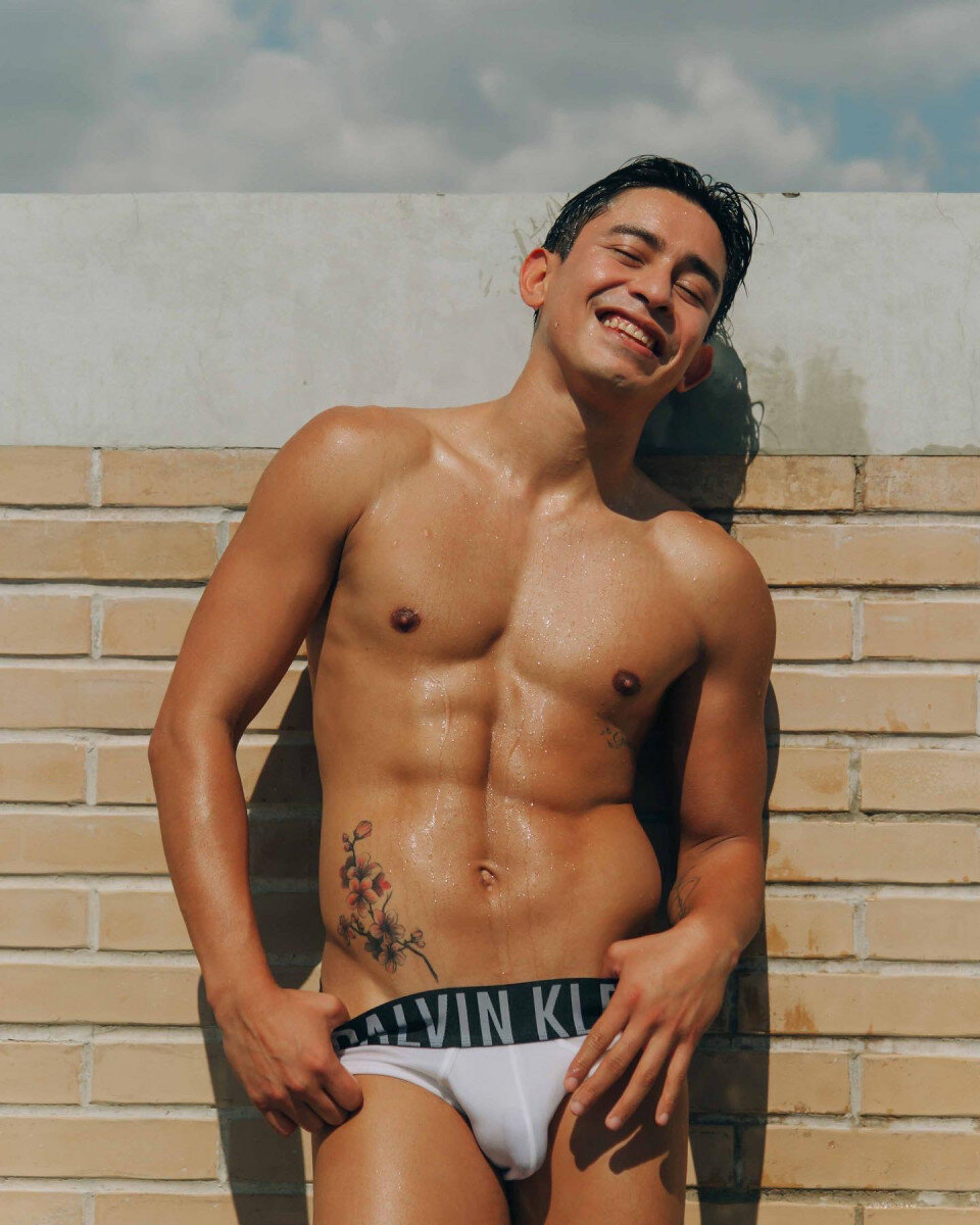 Guerraguerra (@guerra_guerra), OnlyFans creator