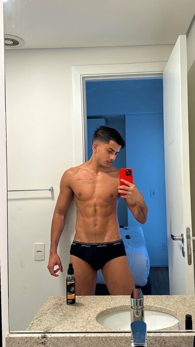 Guisilvaas (@gui_silvaas), OnlyFans creator
