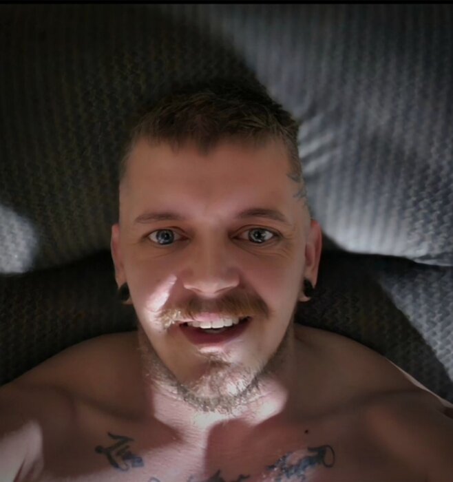 Guyhung (@guyhung), OnlyFans creator