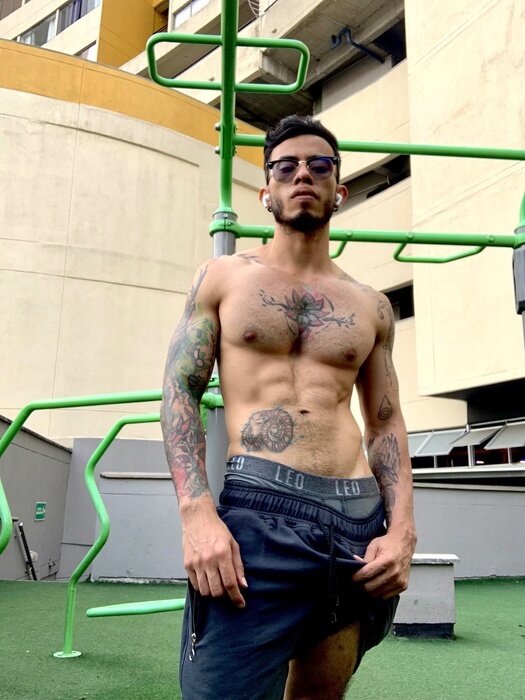 Gwother937 (@gwother937), OnlyFans creator