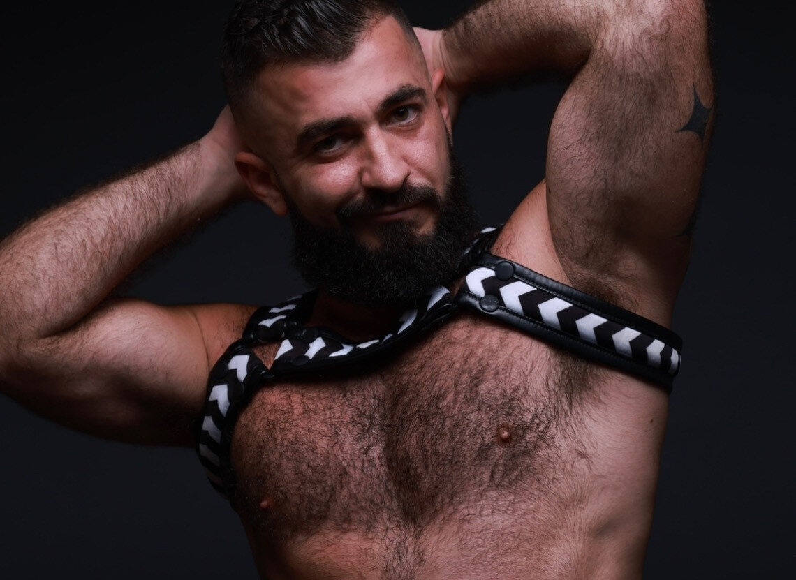 Hairyman00 (@hairyman00), OnlyFans creator