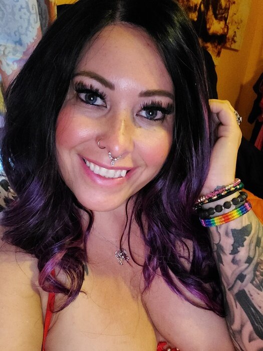 Halloweenkinkywitch (@halloweenkinkywitch), OnlyFans creator