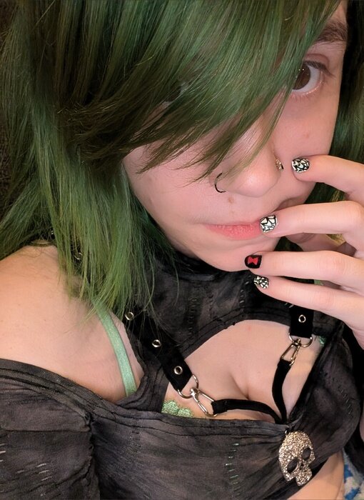 Hanna420xxx (@hanna420xxx), OnlyFans creator