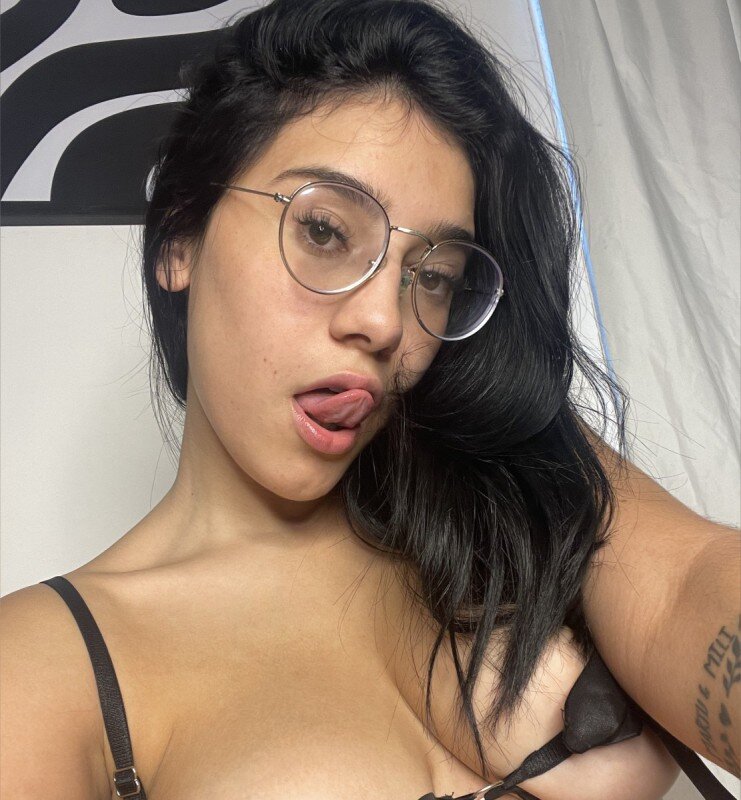 Hannababyxx (@hannababyxx), OnlyFans creator