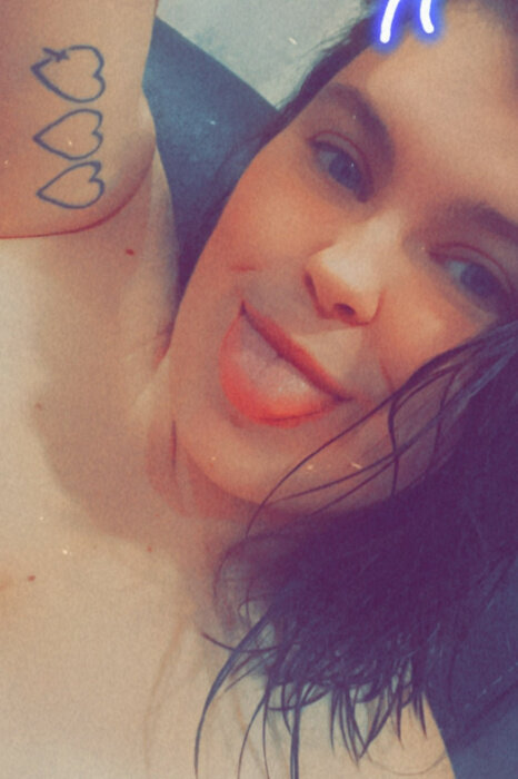 Hannahbeth02 (@hannahbeth02), OnlyFans creator