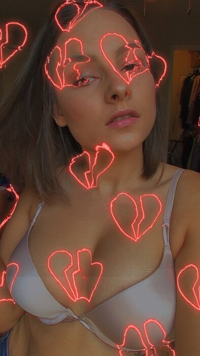 Happylilsunflower (@happylilsunflower), OnlyFans creator