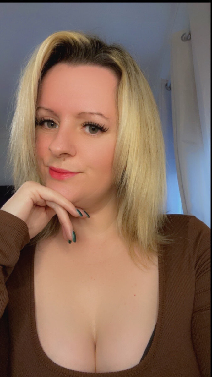 Harrietswann (@harrietswann), OnlyFans creator