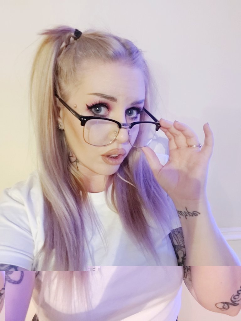 Haydiessucks (@haydiessucks), OnlyFans creator