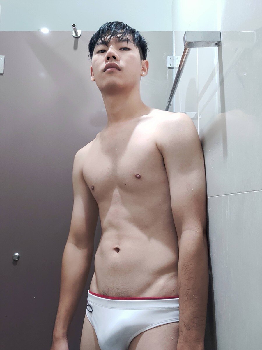 Hecallmekitti (@hecallme_kitti), OnlyFans creator