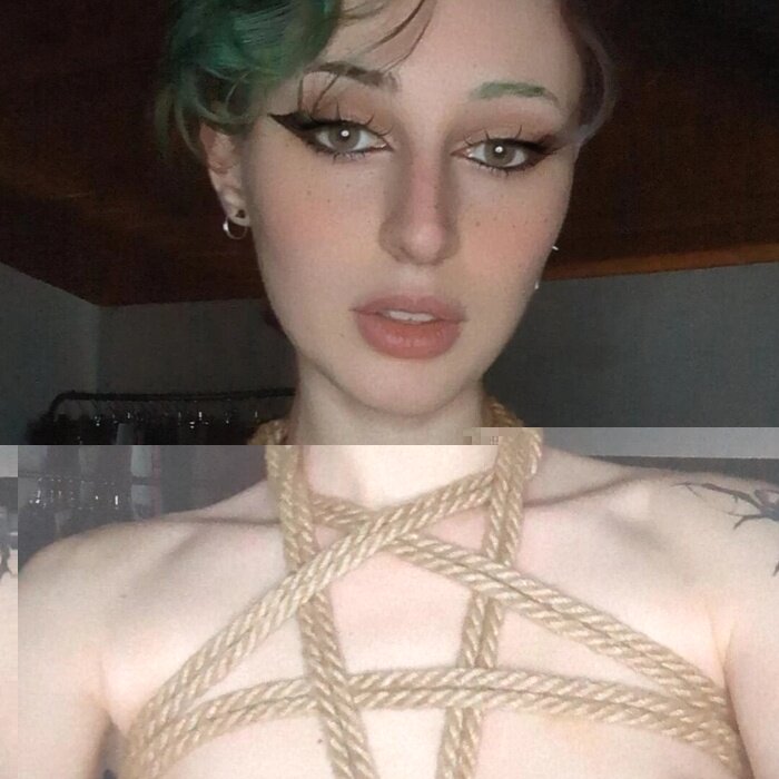 Hecate0mbre (@hecate0mbre), OnlyFans creator