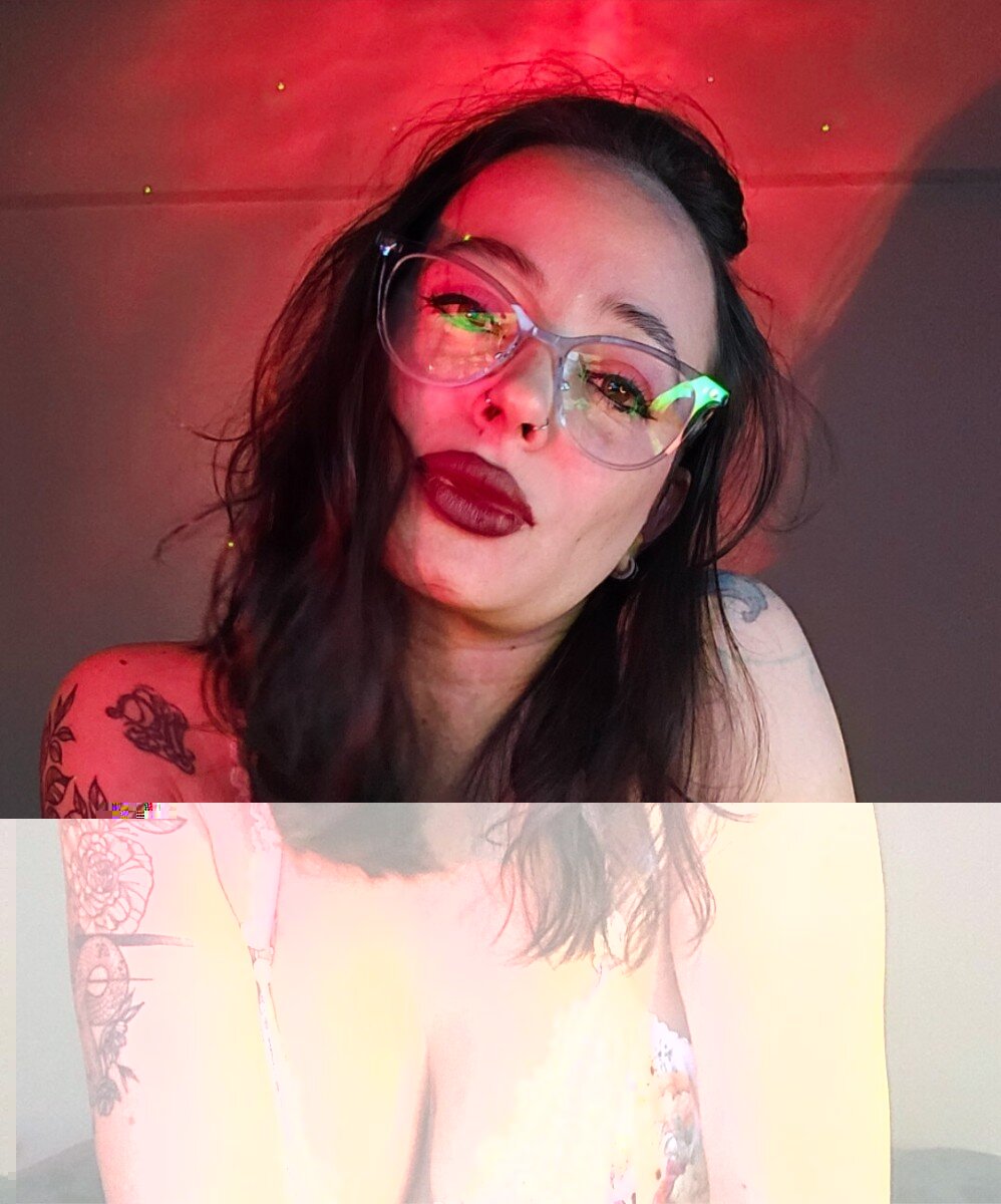 Helenahush (@helenahush), OnlyFans creator