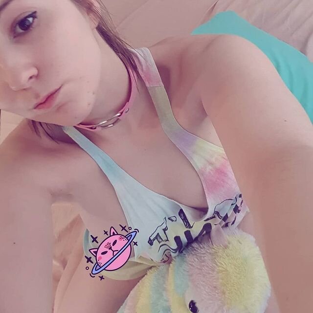 Helllove (@hell_love), OnlyFans creator