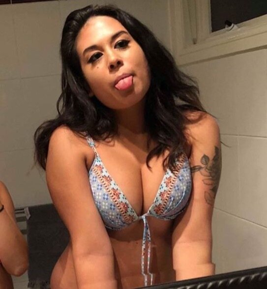Hennxxesy (@hennxxesy), OnlyFans creator