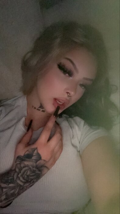 Hennylovebaby (@hennylovebaby), OnlyFans creator