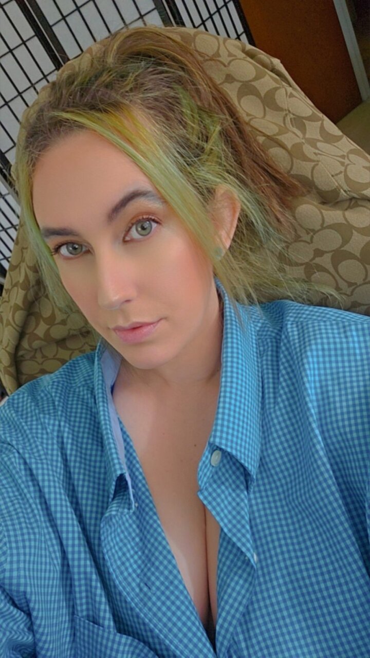 Herxxxmia (@herxxxmia), OnlyFans creator