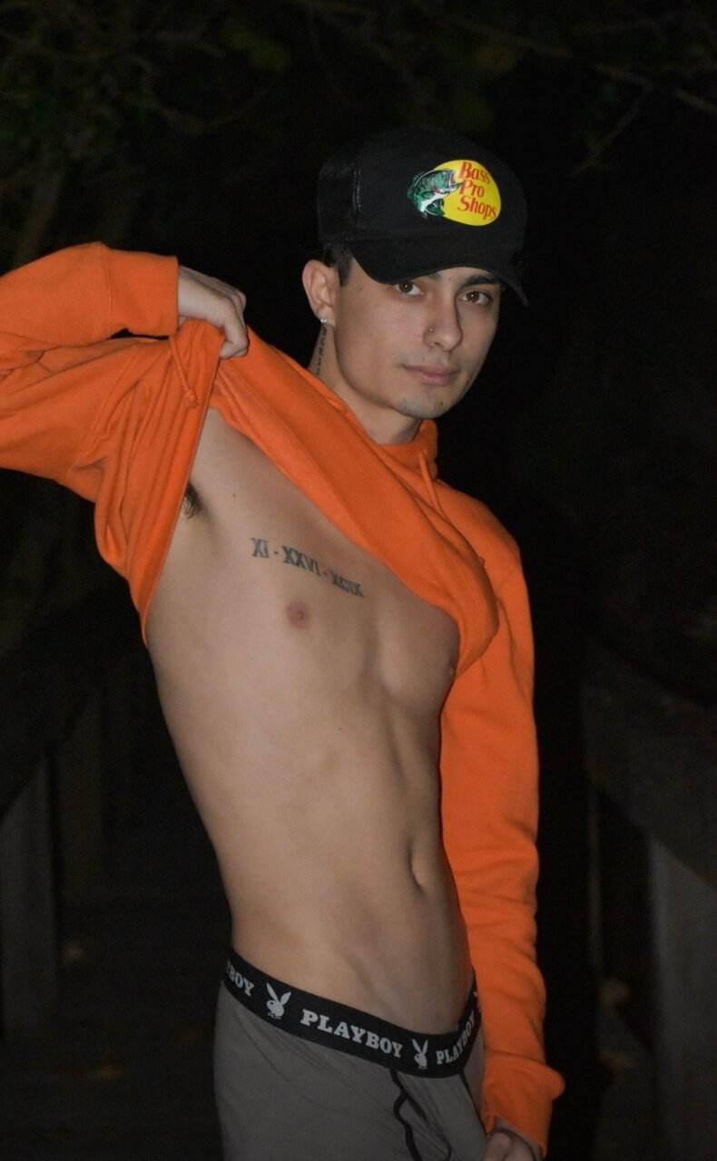 Hesxriley (@hesxriley), OnlyFans creator