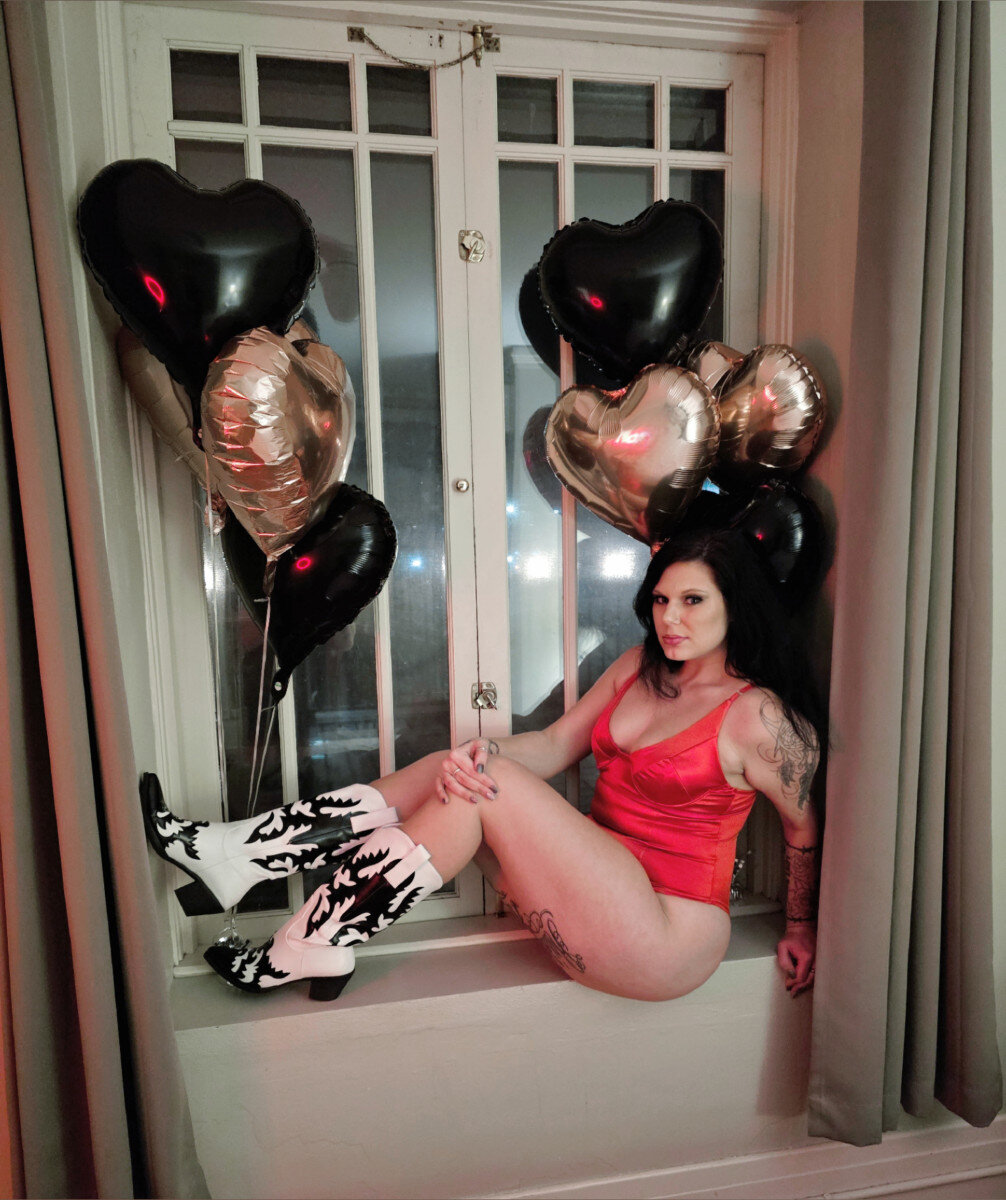 Hillbillydeluxe01 (@hillbillydeluxe01), OnlyFans creator
