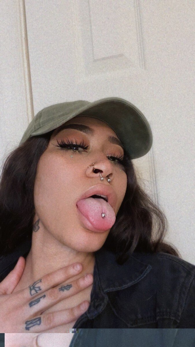 Hippiebtch (@hippieb.tch), OnlyFans creator