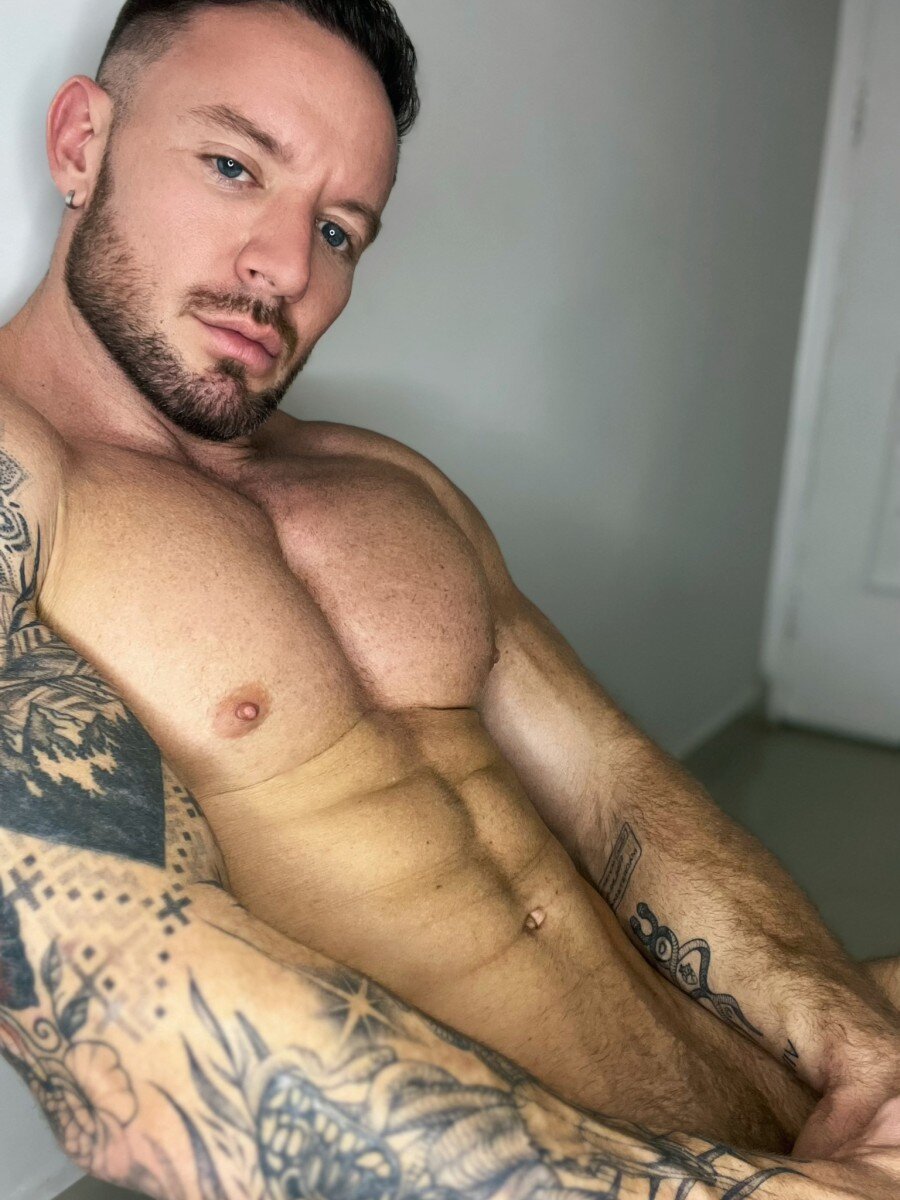 Holdenhuntxx (@holdenhuntxx), OnlyFans creator
