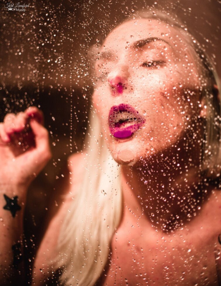 Holly (@hollycost666), OnlyFans creator