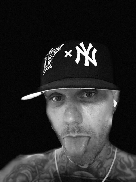 Honestthief999 (@honestthief999), OnlyFans creator