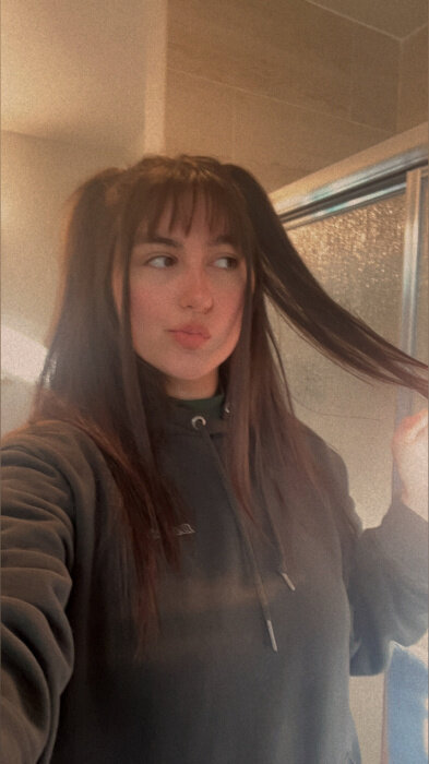 Honeybeee98 (@honeybeee98), OnlyFans creator