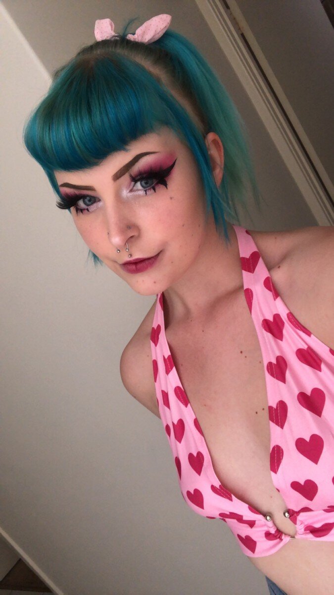 Clara (@honeybvdda), OnlyFans creator