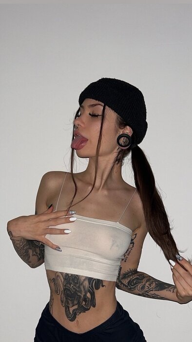 Honeycrush555 (@honeycrush_555), OnlyFans creator